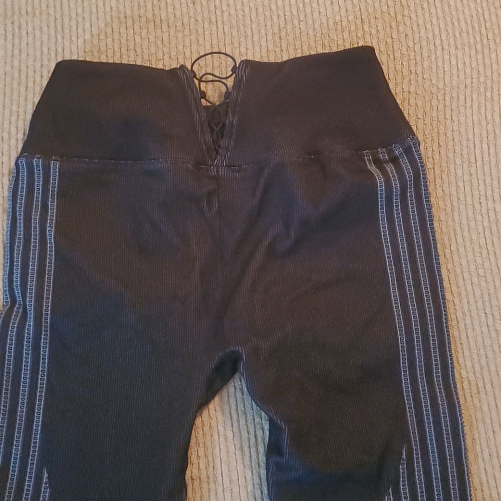 Fabletics leggings - Picture 2 of 2